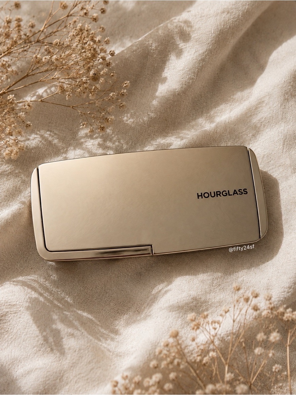 Hourglass Ambient Metallic Strobe Lighting Palette - Picture 2 of 7